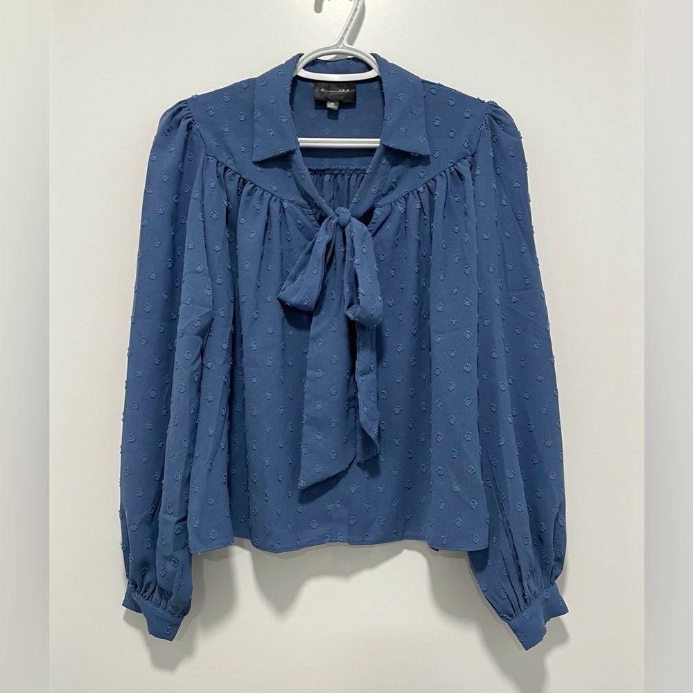 Line & Dot Skylar Tie-Neck Blouse (size XS)